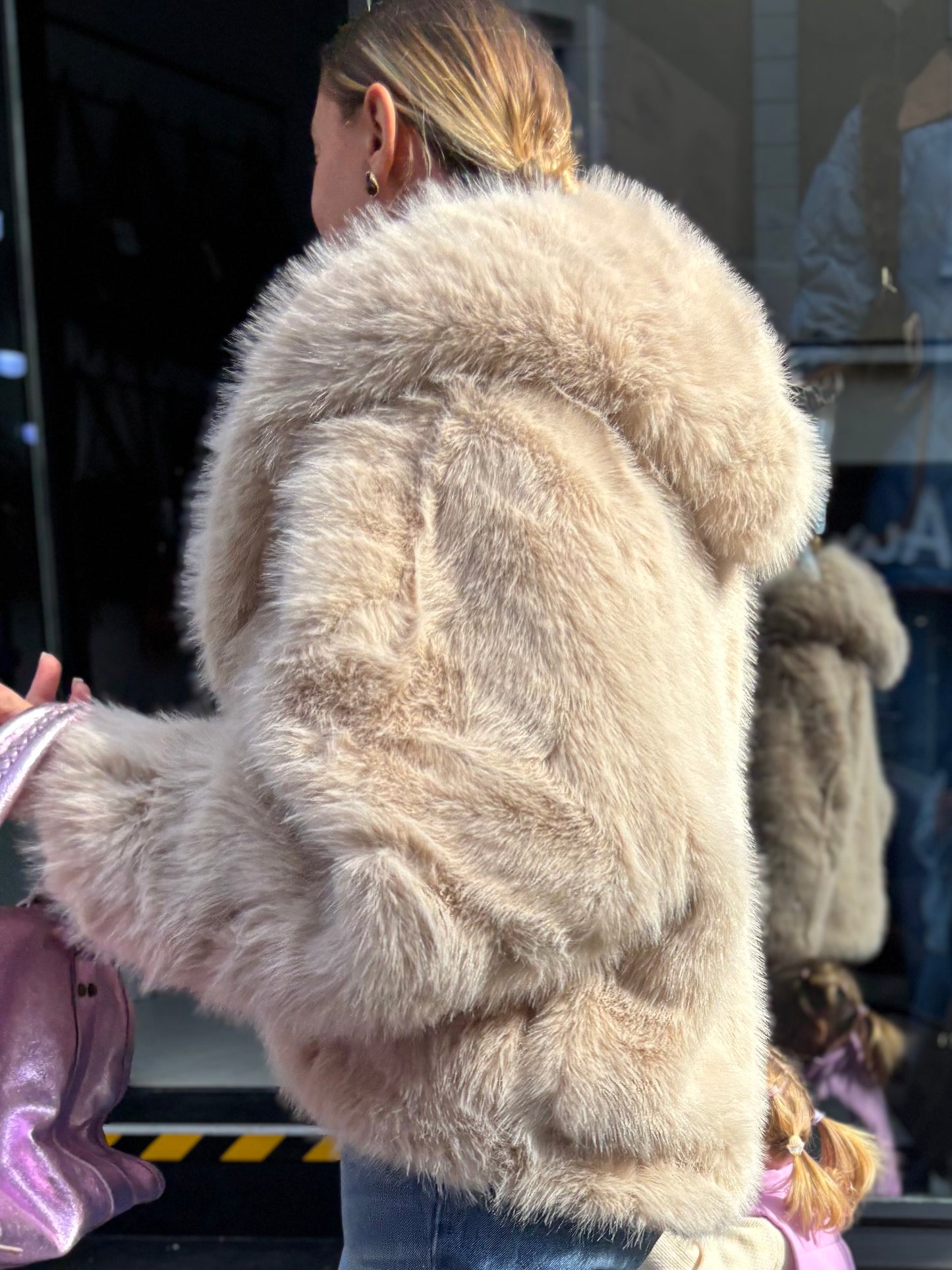 Doudoune Beige Luxe à Capuche