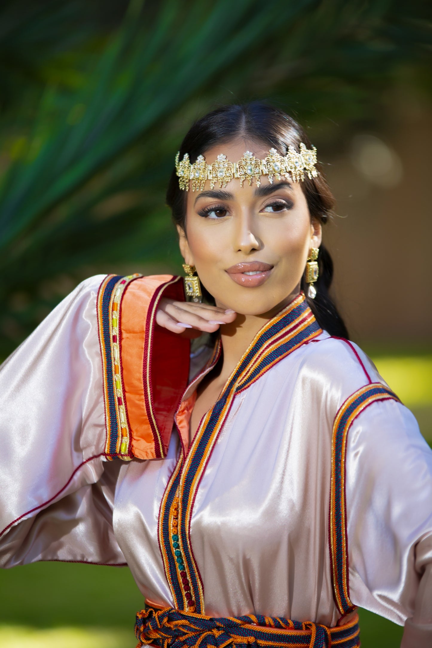 Caftan Royal en Satin de Soie - Édition Exclusive AMELJAL